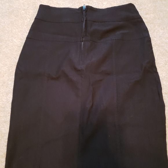 Dynamite Black Pencil Skirt size 1 - Picture 2 of 3